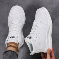Damen Sportliche High-Top Sneakers mit atmungsaktivem Obermaterial und dämpfender Sohle Nord Taschen in Weiß