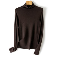 Damen Leichter Feinstrick-Rollkragenpullover mit fließender Passform Nord Taschen in Kaffee