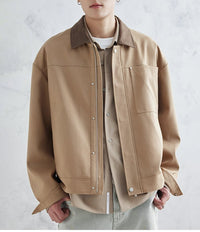 Herren Boxy-Zipjacke aus strukturiertem Baumwollmix mit Lederkragen und verdeckter Druckknopfblende Nord Taschen in Khaki