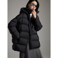 Damen Boxy-Steppjacke mit übergroßem Thermokragen und dekorativen Kordel-Details Nord Taschen in Schwarz