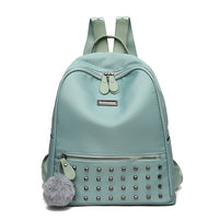 Damen modischer Rucksack mit Nieten und Pom-Pom Nord Taschen in Grün