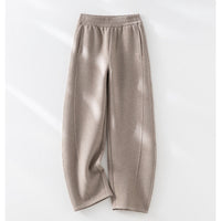 Damen Kurze Kapuzen-Sweatjacke mit Zwei-Wege-Reißverschluss und Kängurutaschen Nord Taschen in Schokoladenbraune Hose