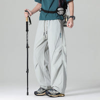 Herren Leichte Outdoor-Hose mit innovativem Schnitt in Hellgrau