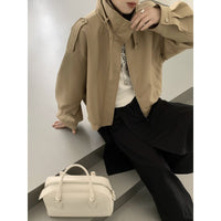 Damen Kurze Bomberjacke im Trench-Style mit hohem Stehkragen und Schulterpatten Nord Taschen in Khaki