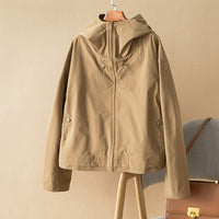 Damen Praktische Übergangsjacke Nord Taschen in Khaki