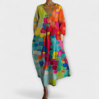 Fiona - Langes, farbenfrohes Kleid mit V-Ausschnitt in Mehrfarbig
