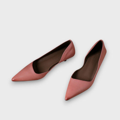 Veyra – Lederschuhe mit Kitten-Heel