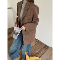 Damen Oversize-Tweedblazer mit Fischgrätmuster, markanter Schulterlinie und Pattentaschen Nord Taschen in Kaffee-Farbe (High-End-Serie)
