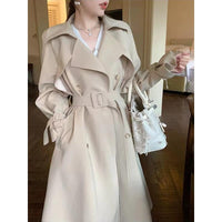 Damen Taillierter A-Linien Trench-Mantel mit breitem Bindegürtel Nord Taschen in Ecru
