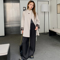 Damen Kurzjacke im Parka‑Stil mit Taillengürtel und kariertem Ärmelfutter Nord Taschen in Hellgrau (High-End-Serie)