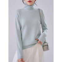 Damen Leichter Kaschmir-Mix Rollkragenpullover mit feinem Soft-Finish und schmaler Silhouette Nord Taschen in Seemondgrün