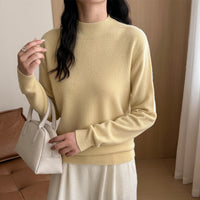 Damen Feiner Feinstrick-Pullover mit kurzem Stehkragen und Kaschmir-Optik Nord Taschen in Schwanengelb