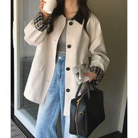 Damen Kurztrenchjacke mit Karofutter und Kontrastkragen Nord Taschen in Apricot