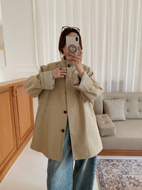 Damen Oversize-Mantel mit Stehkragen und kariertem Ärmelsaum Nord Taschen in Khaki-Beige