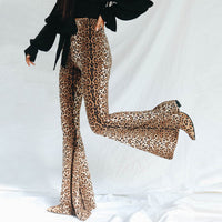 Damen Flared Jeans mit stilvollem Leopardenmuster in Leopardenmuster
