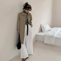 Damen leichter Trenchcoat mit kontrastierten Karomanschetten Nord Taschen in Ecru