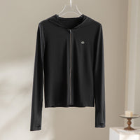 Damen Leichte Kapuzenjacke mit durchgehendem Reißverschluss, Slim‑Fit und Daumenloch Nord Taschen in Schwarz