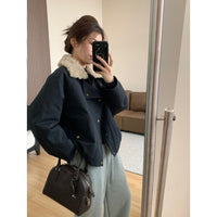 Damen Kurze Oversize-Bomberjacke mit Teddykragen und Druckknopfdetails Nord Taschen in Marineblau