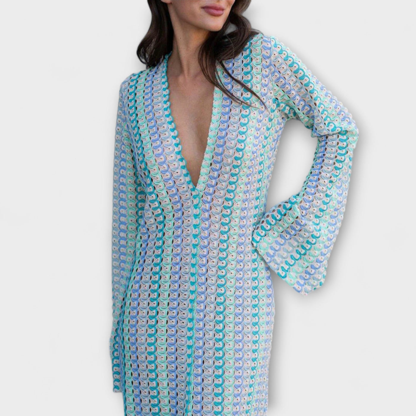 Eliora – Maxikleid mit V-Ausschnitt und Urlaubsflair