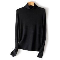 Damen Feiner Crinkle-Rollkragenpullover mit leichtem Fall Nord Taschen in Obsidienschwarz