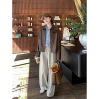 Damen Kurze Boxy-Lederjacke mit Hemdkragen Nord Taschen in Kaffeebraun