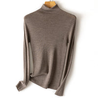 Damen Leichter Feinstrick-Rollkragenpullover mit fließender Passform Nord Taschen in Hellblumiges Braun