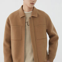 Herren Kurzjacke aus Wollmix mit Kastenform, Brusttaschen und verdecktem Reißverschluss Nord Taschen in Khaki