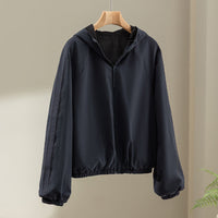 Damen Leichte Kapuzenjacke mit Kurzreißverschluss, Raglanärmeln und elastischem Saum Nord Taschen in Dunkelblauer Mantel