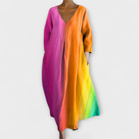Fiona - Langes, farbenfrohes Kleid mit V-Ausschnitt in Orange