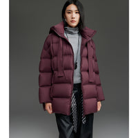 Damen Steppige wärmende Daunenjacke mit Kapuze und weiter Silhouette Nord Taschen in Dunkelrot