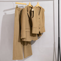 Damen Lang geschnittener Wollmix-Blazer mit Ein-Knopf-Verschluss und Pattentaschen Nord Taschen in Kamel Dreiteiler