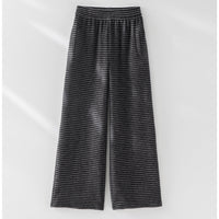 Damen Gestreifte Samt-Fleece Kapuzenjacke mit Reißverschluss und Kängurutaschen Nord Taschen in Schwarz-Weiß Gestreifte Hose