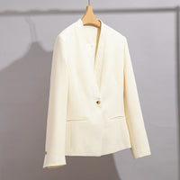 Damen Figurbetonter Ein-Knopf-Blazer mit minimalistischer V-Front und Einschubtaschen Nord Taschen in Cremeweiß
