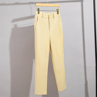Damen Doppelreihiger Tailoring-Blazer mit Goldknöpfen und figurformenden Abnähern Nord Taschen in Knospengelbe Hose