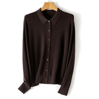 Damen Feiner Knopfcardigan mit Hemdkragen und feinem Feinstrick Nord Taschen in Kaffee