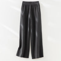 Damen Cropped Kapuzenjacke mit Reißverschluss und konturierten Eingrifftaschen Nord Taschen in Dunkelgraue Hose