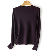 Damen Feinstrick-Pullover mit kurzem Stehkragen und schmaler Silhouette Nord Taschen in Purpurrot