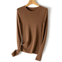 Damen Feiner Feinstrickpullover mit Rundhalsausschnitt und figurnaher Silhouette Nord Taschen in Dunkelkamel