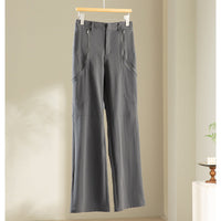 Damen Leichte Kurzjacke mit hohem Kragen, Tunnelzug und aufgesetzten Taschen Nord Taschen in Graue Hose