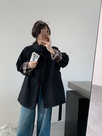Damen Kurzjacke im Parka‑Stil mit Taillengürtel und kariertem Ärmelfutter Nord Taschen in Schwarz – Premium‑Serie