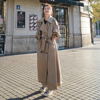 Olga – Eleganter Trenchcoat mit lockerer Passform in Khaki