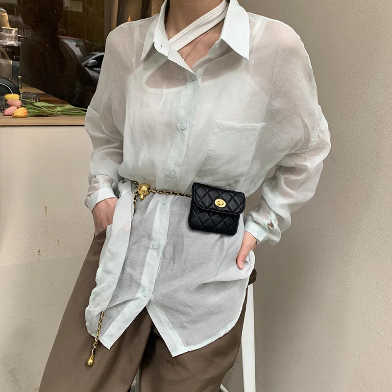 Gesteppte Mini-Handtasche mit elegantem Kettenriemen