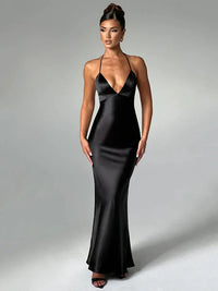 Laura | Rückenfreies Nachtkleid in Schwarz