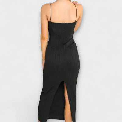 Schickes ärmelloses gerafftes langes Kleid