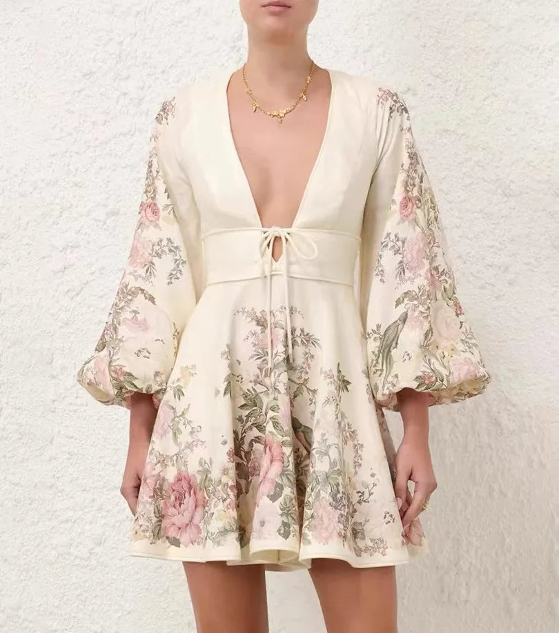 Mahalia - Kleid mit Blumenmuster und Krawattenfront