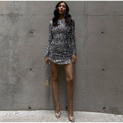 Glitzerndes Partykleid mit offenem Rücken für unvergessliche Nächte