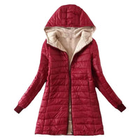 Cassandra | Dicke Winterjacke mit Kapuze in Rot