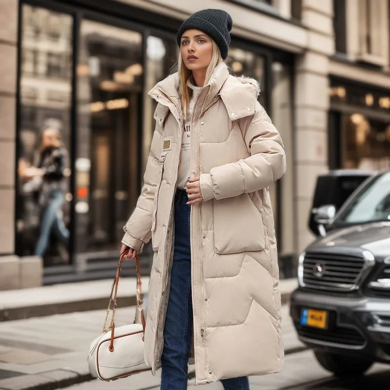 Elegante und warme lange Damen-Winterjacke für stilvolle Kältekomposition