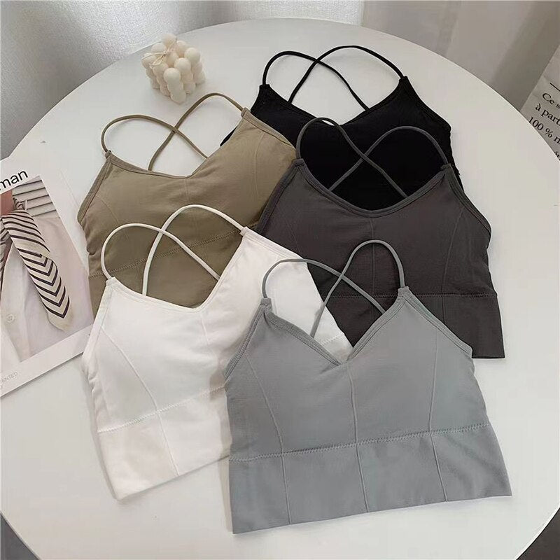 Stilvolles Felmine Tshirt - Sportliches Damenoberteil mit raffiniertem Rückenausschnitt