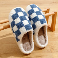 Hausschuhe Schachbrett Muster Unisex | Warm & Rutschfest in Blau